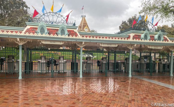 Disneyland Considering Time Specific Annual Passes and Daily Tickets