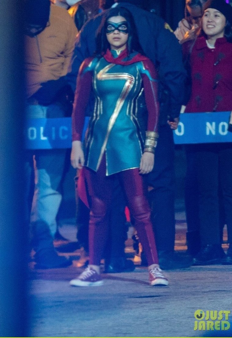 New Set Photos Offer A First Look At Iman Vellani As Ms. Marvel – The ...