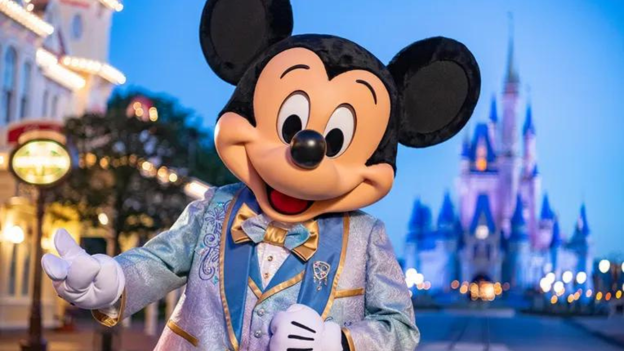 Walt Disney World Resumes “Spontaneous Visits” for Annual Passholders