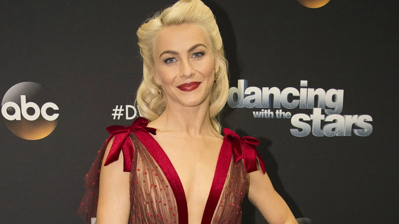 Julianne Hough Returns to ‘Dancing With The Stars’ as Co-Host