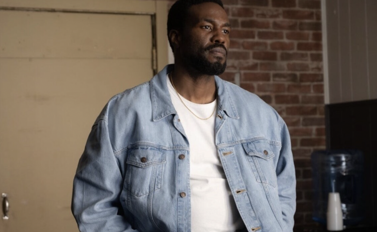 ‘Wonder Man’ Review: Yahya Abdul-Mateen II stars as an actor whose hiding a superheroic secret in an amusing, isolated MCU miniseries